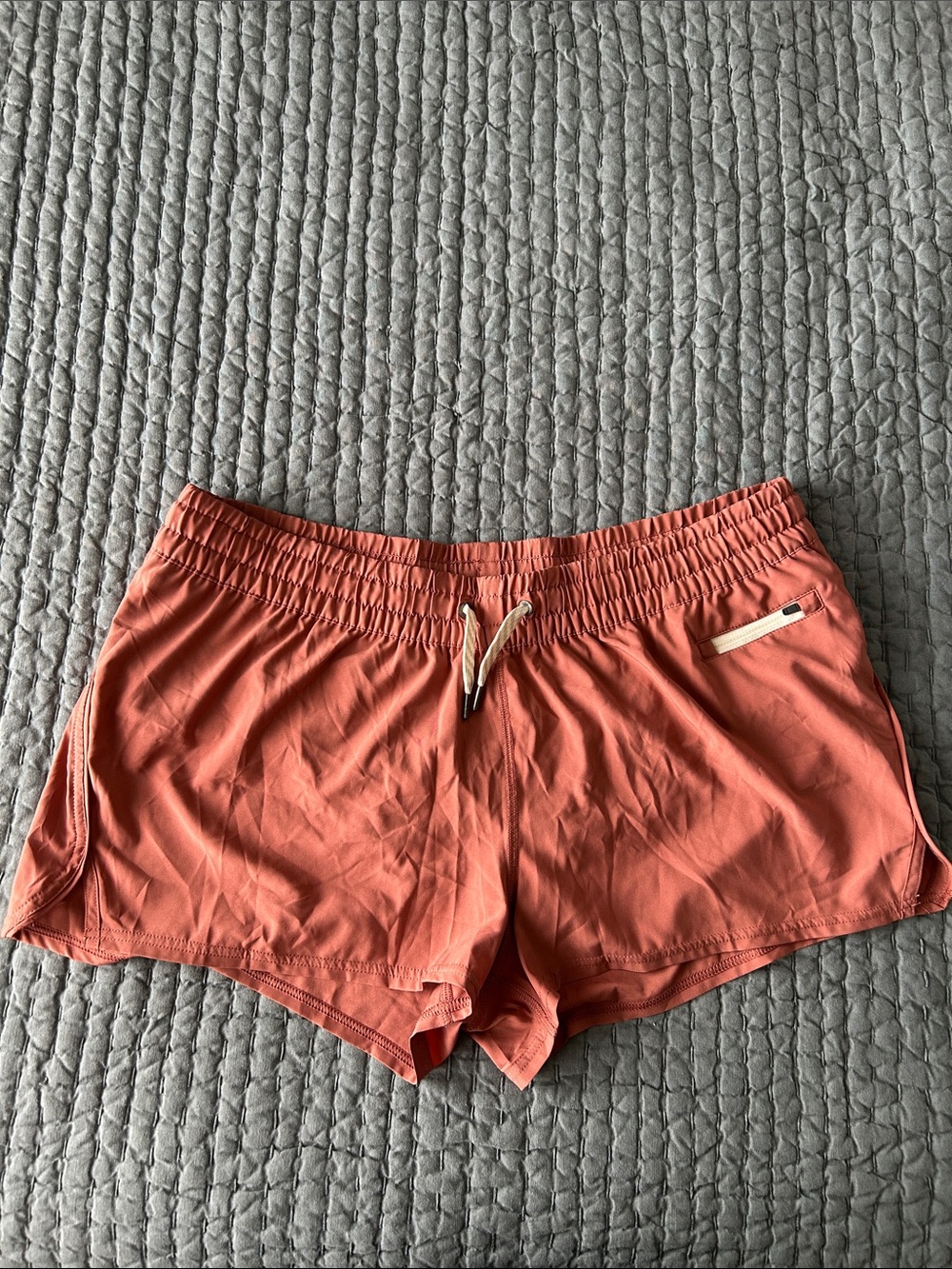 Vuori Clementine Shorts Dusty Rose Color Size XL